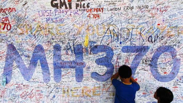 Malaysia Airlines flight MH370 left 'false trails' before disappearing, new research suggests